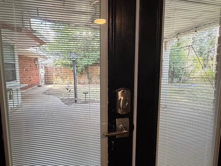 809 W Cheryl Ave — Photo 20