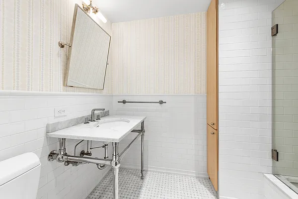 Rented by Compass | media 25