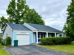 831 Silver Rock Ln, Buffalo Grove, IL 60089