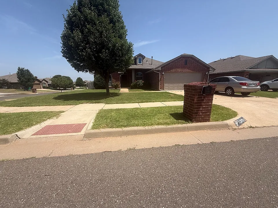 11309 NW 99th St