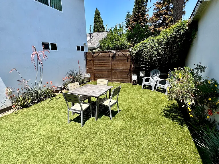 614 Westminster Ave #1 — Photo 13