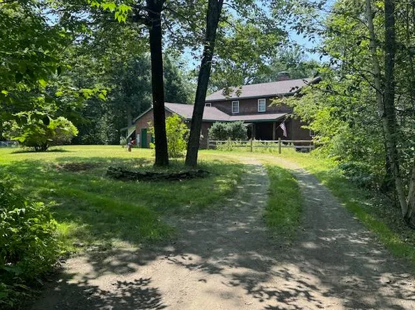 89 Lenfest Road, Palermo, ME 04354