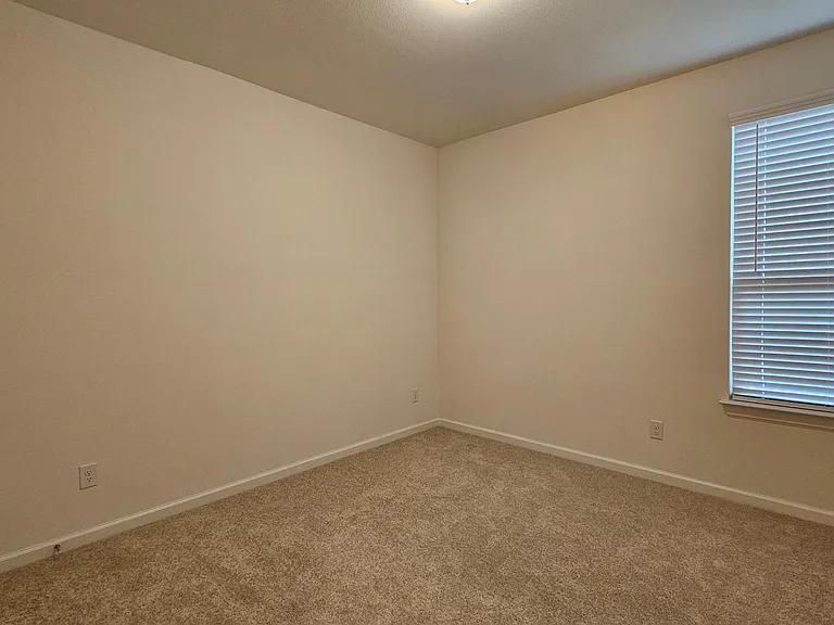 1215 Stagecoach Trl — Photo 22