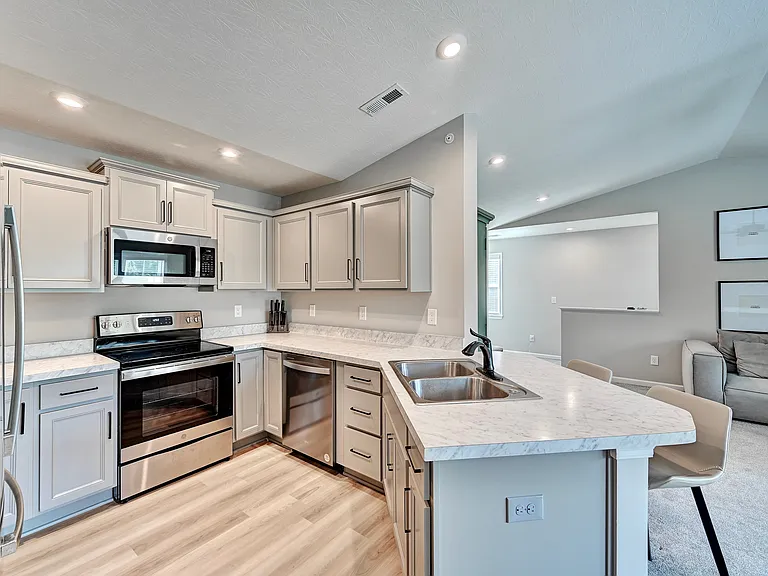 1218 Lemon Tree Ln #305 — Photo 8