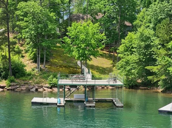 553 S Pointe Dr, Arley, AL 35541
