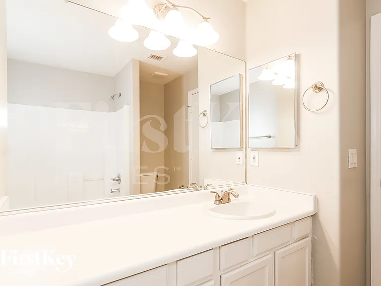 11009 W Frier Dr — Photo 17