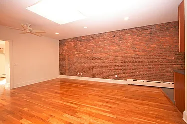 Rented by R New York