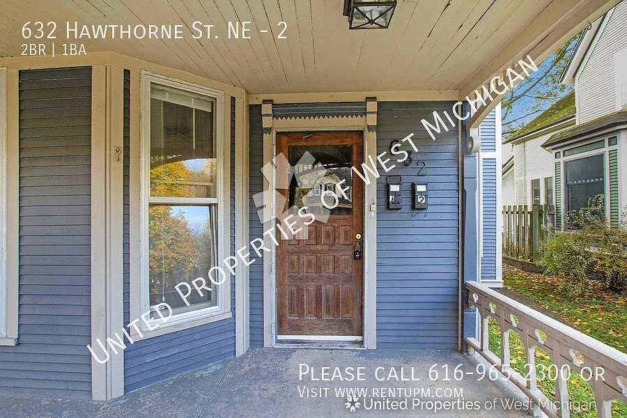 Available Now | 2 Bed 1 Bath Apartment in the Heritage Hill Neighborhood of Grand Rapids | New LV... — Photo 2