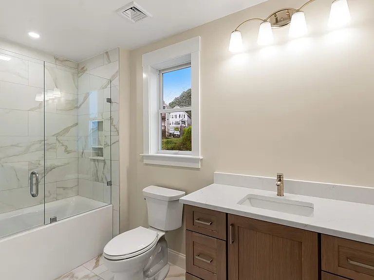 45 Maplewood St #45 — Photo 16