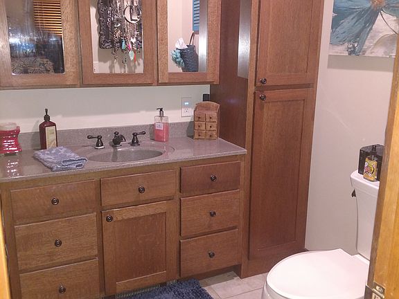 Master bathroom w/heated floor