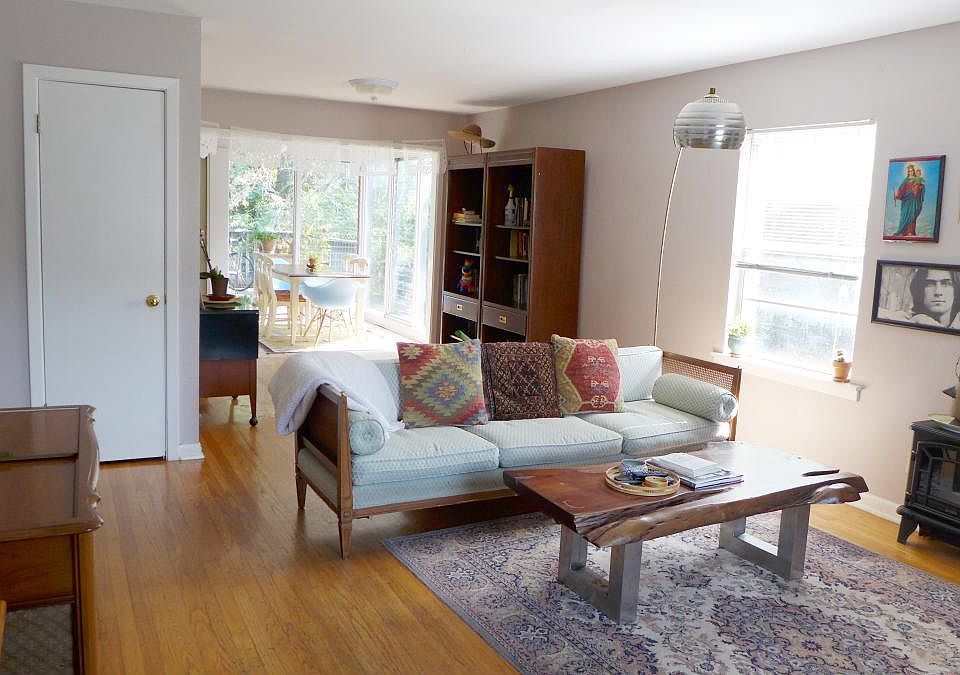 1st image of 310 W Mistletoe Ave
