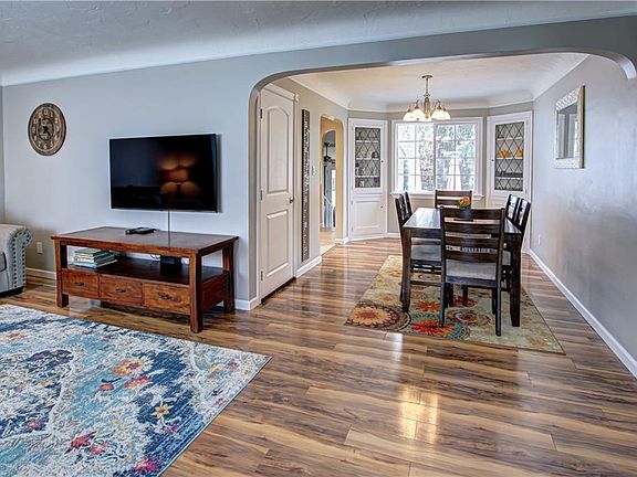 4th image of 4609 W 221st St