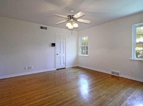 4th image of 5650 Meadow Crest Dr