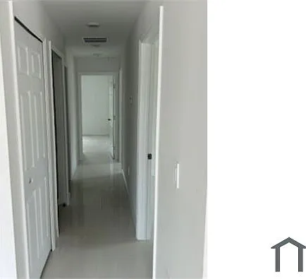 3 bed, 1150 sqft, $2,400 — Photo 2