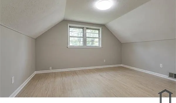 716 Dakota Ave — Photo 8