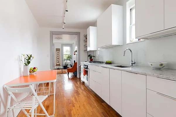 Sold by Dwell Residential Inc | media 4