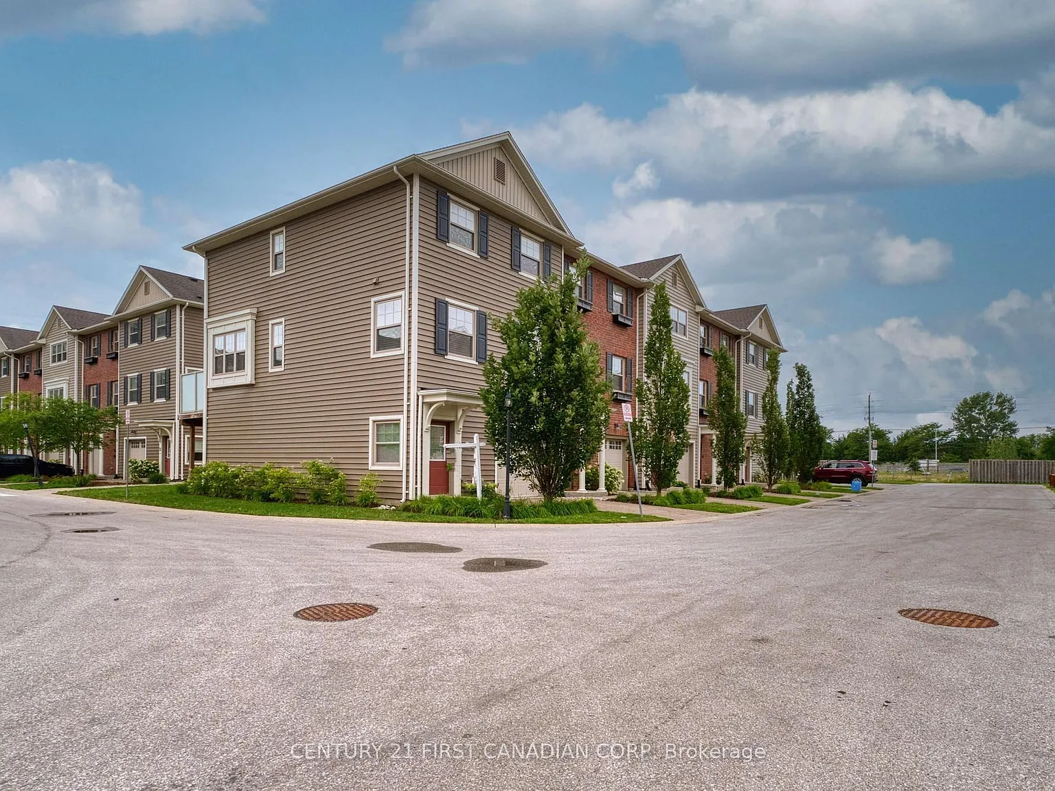 3 bed, $2,650 — Photo 2