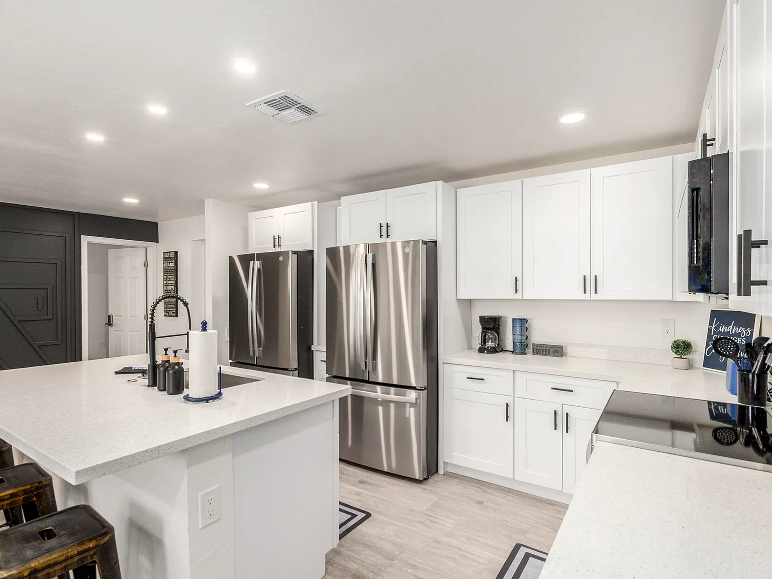 4 bed, 3.0 bath, 2050 sqft, $931 — Photo 3