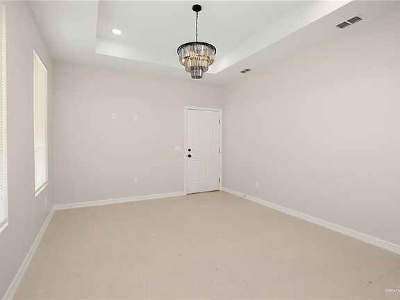 4th image of 4305 Heron Ave #6