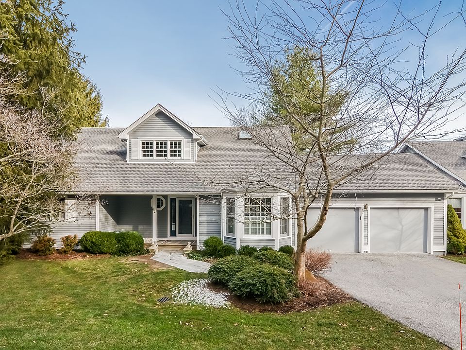 1st image of 62 Top Hill Ln