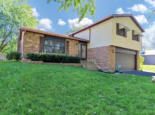 135 S Elroy Ave, Bartlett, IL 60103