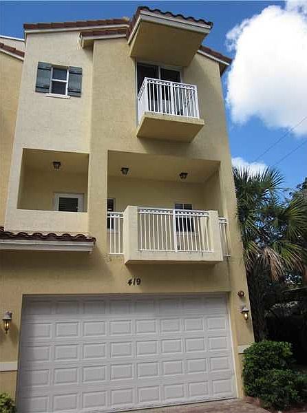 1st image of 419 SE 13th St