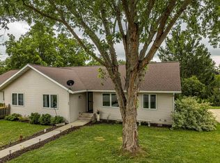 405 7th Ave, New Glarus, WI 53574