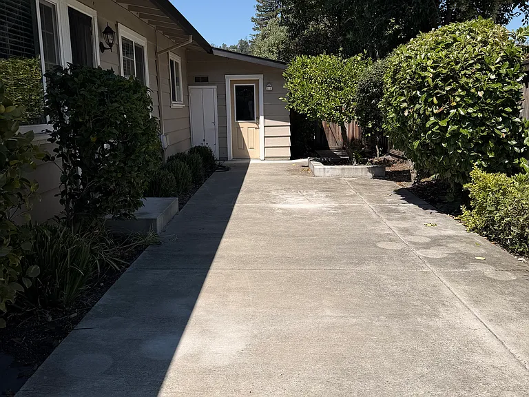 1906 Diamond Ct — Photo 34