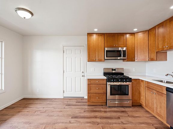 5th image of 424 Dolores Way