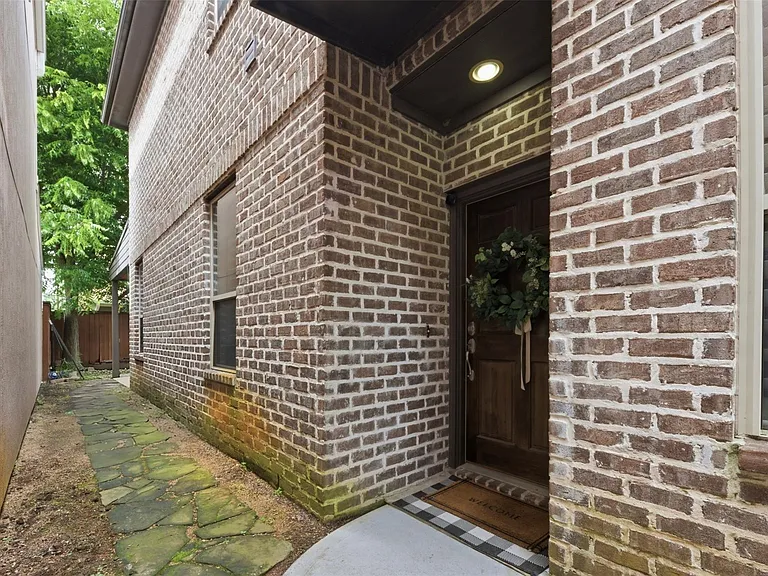 5929 Kansas St — Photo 3