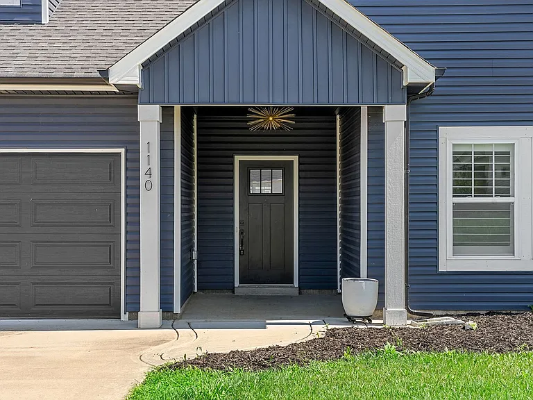 1140 Eagles Bluff Dr — Photo 4