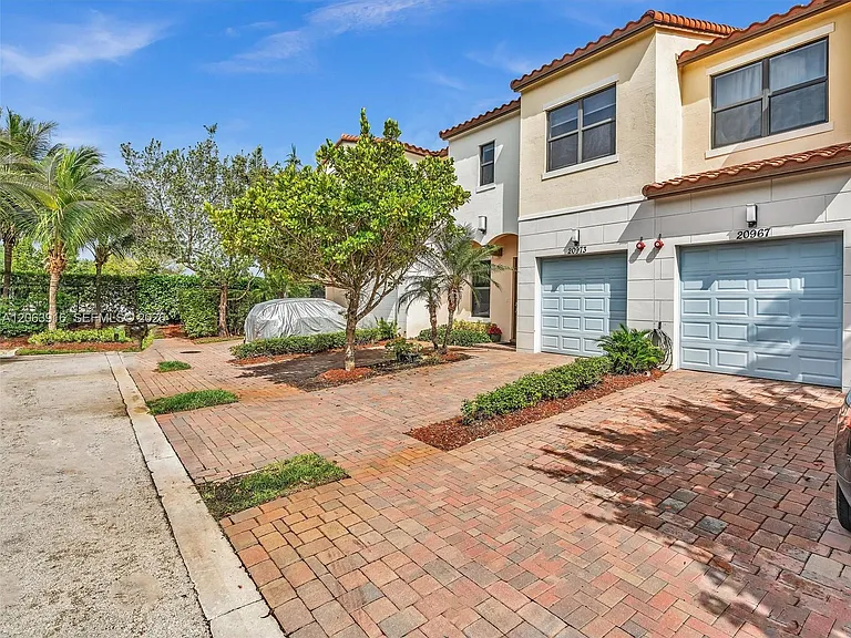20973 NW 1st Dr — Photo 44
