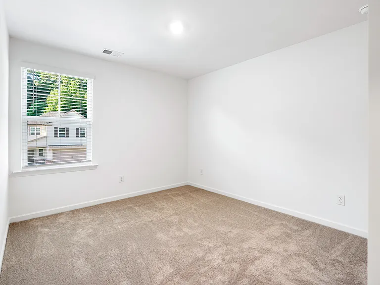 688 Evergreen Rd — Photo 19
