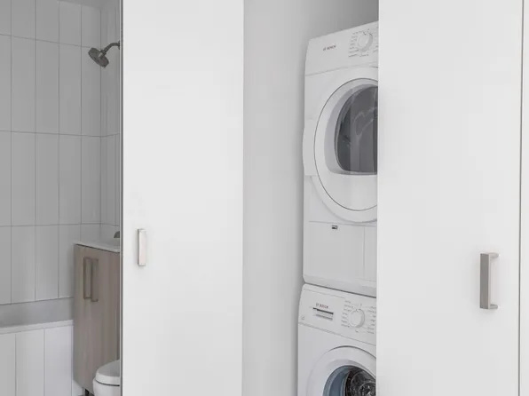 271 West 47th Street image 4 of 18