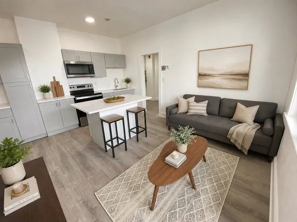 8 Kenwood St #5, Dorchester Center, MA 02124