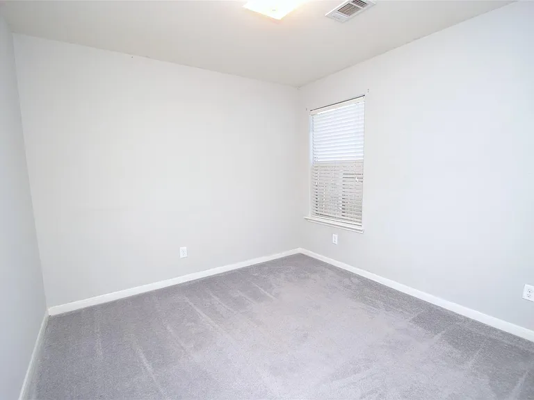 4219 Medina River Loop — Photo 14