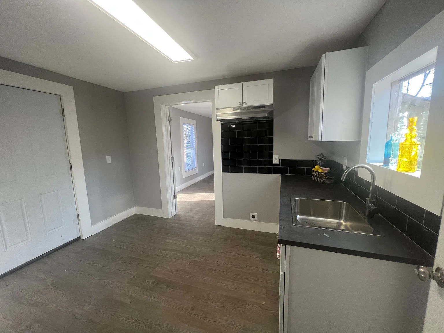 1 bed, 470 sqft, $900 — Photo 2