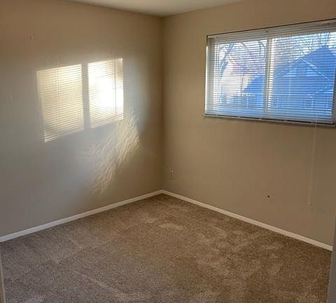 3rd image of 1001 E Pearl St APT C