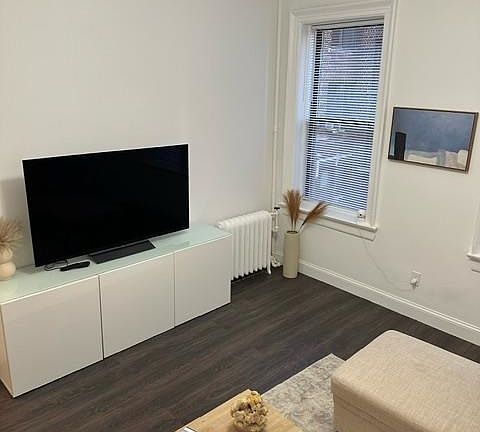 4th image of 275 Harrison Ave APT B8