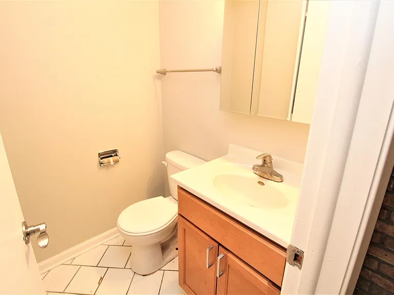 2714 N Mildred Ave #1 — Photo 32