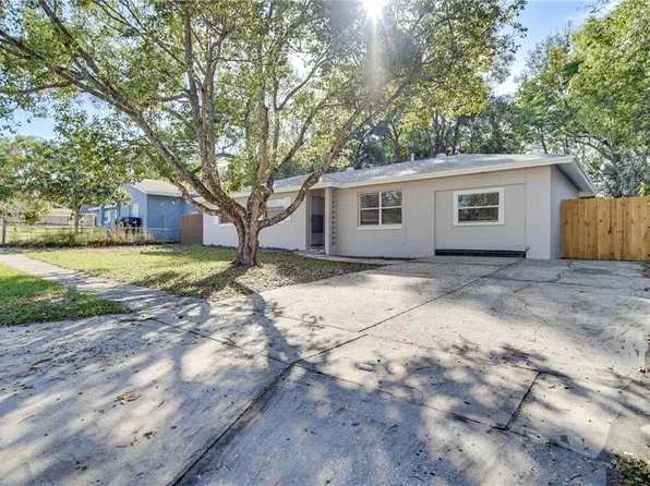 24 E Hammon Dr, Apopka, FL 32703