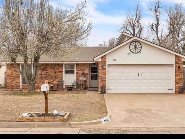 1034 W Kyle Way