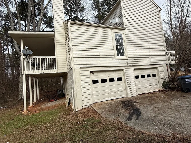 6062 Lakeshore Dr SE — Photo 3