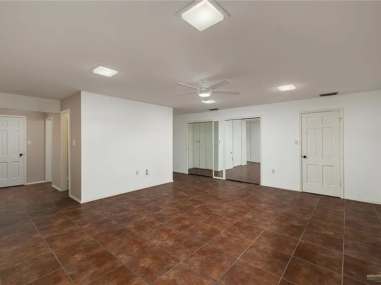 428 Vermont Ave — Photo 10