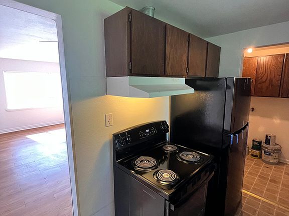 3rd image of 516 128th St S