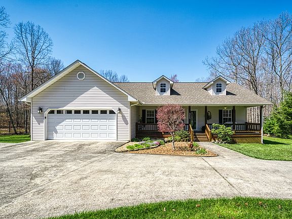 3rd image of 244 Laurens Ln