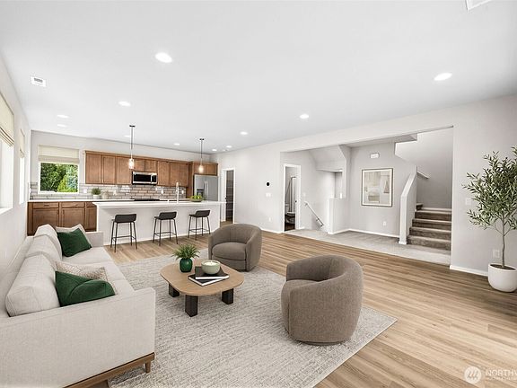 3rd image of 18523 SE 271st Court