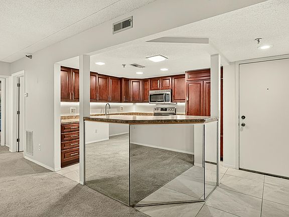 2nd image of 625 19th St NW APT 507