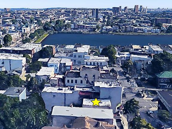 3rd image of 1707 Manhattan Ave #1709