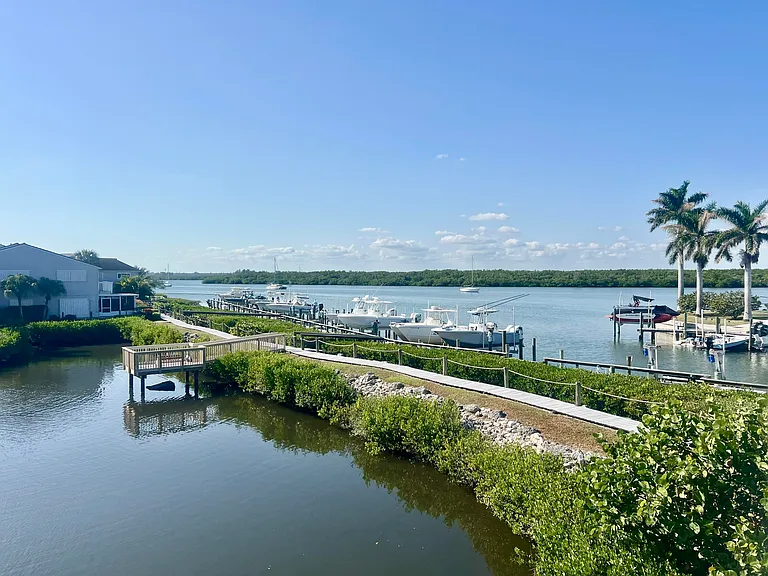2486 Harbour Cove Dr — Photo 9